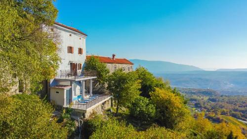 Pican House | Apartment House Panorama