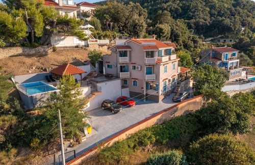 Rab Town House | Apartment Lapida A2 with Sea View and Pool