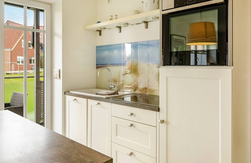 Baltrum Apartment | Apartment "Hus Wittdün Deck 1 Baltrum" with Balcony & Wi-Fi