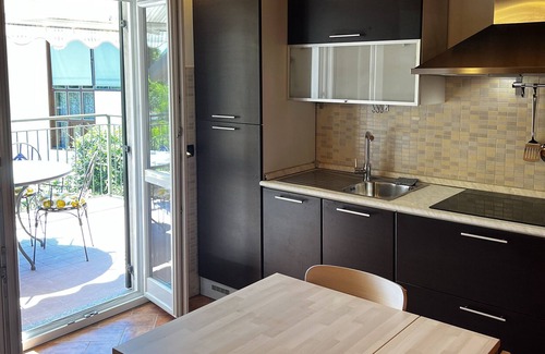 Arolo Apartment | Apartment 'Il Nido Di Arianna' with Shared Terrace, Balcony and Wi-Fi