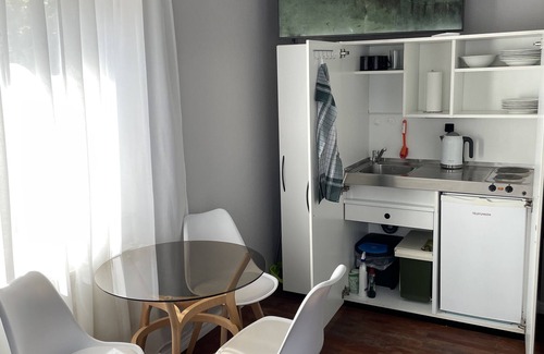 Idar-Oberstein Apartment | Apartment 'Im Zentrum' with Wi-Fi
