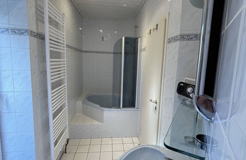 Idar-Oberstein Apartment | Apartment 'Im Zentrum' with Wi-Fi