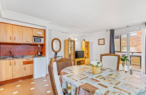 Torrevieja Apartment | Apartment In A Hotel 'Unique Hotel Apartment 1-1' with Balcony, Wi-Fi and Air Conditioning