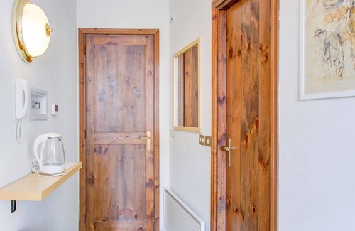 Cervinia Apartment | Apartment in Cervinia With Ski Access