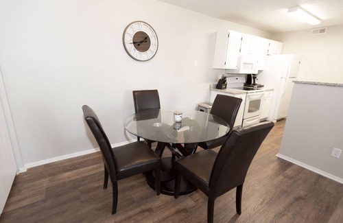 Summit Station Apartment | Apartment in Columbus Ohio Near Airport