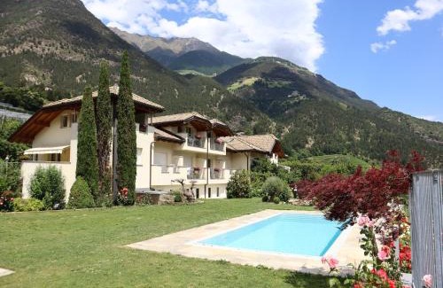 Coldrano Apartment | Apartment in Goldrain with Pool & Mountain Views