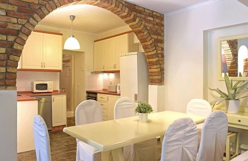 Gouvia Apartment | Apartment in Gouvia with Sea View and Pool