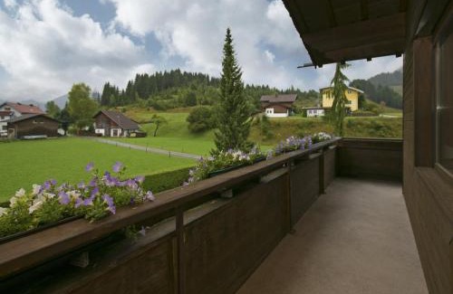 Lechaschau Apartment | Apartment in Hinterbichl near Ski Bus