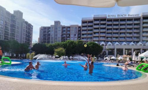 Sunny Beach Apartment | Apartment in Hotel Royal Beach 5 Pool View