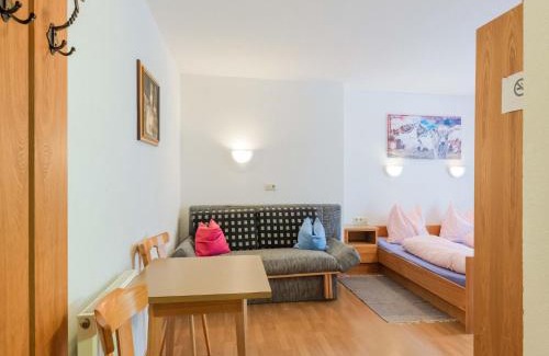 Huben Apartment | Apartment in Huben near Ski Slopes, cleaning included