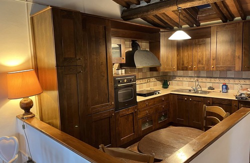 Buggiano Apartment | Apartment in the former 18th-century stables of Villa Sermolli