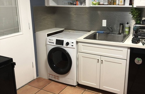Key Biscayne Apartment | Apartment in Key Biscayne. 5 minutes walk to the beach!