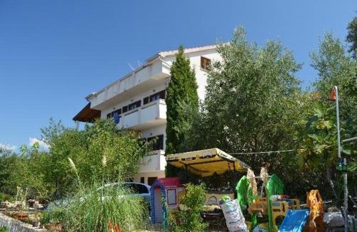 Lun Apartment | Apartment in Lun with sea view, terrace, air conditioning, Wi-Fi (4829-1)