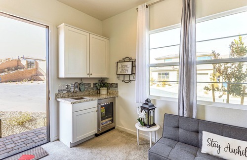 Las Vegas Apartment | Apartment in North Las Vegas w/Community Perks