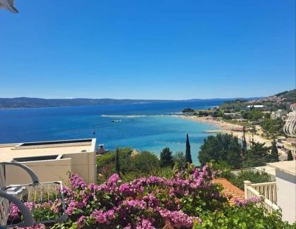 Borak Apartment | Apartment in Omiš with sea view, balcony, Wi-Fi (161-3)