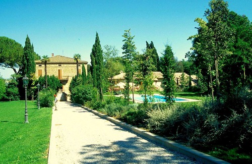 Perugia Apartment | Apartment in Perugia With Pool & Terrace