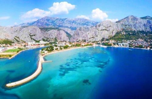 Podstrana Apartment | Apartment in Podstrana near the sea, river & mountain between Omis & Split