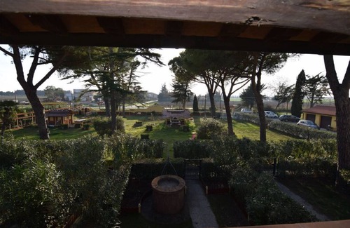 Campiglia Marittima Apartment | Apartment in residence with garden near the sea