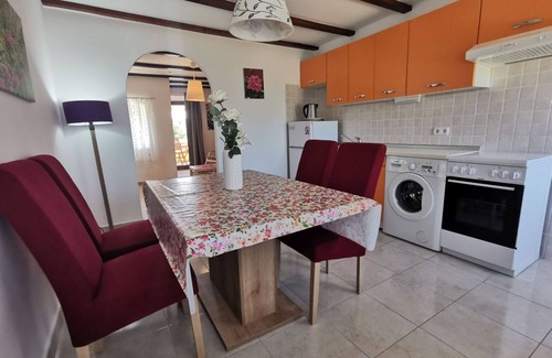 Sveti Jakov Apartment | Apartment in Stivan with Terrace, Air condition, WIFI, Washing machine (920-3)