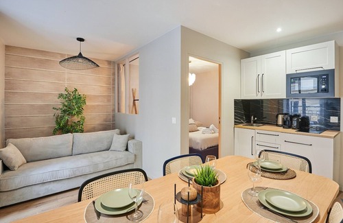 Quartier de la Porte-Saint-Denis Apartment | Apartment in the Center of Paris