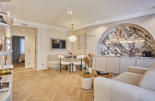 Enfants-Rouges Apartment | Apartment in the Marais With Air-conditioned