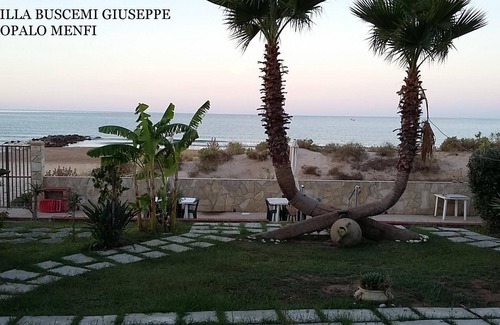 Porto Palo Apartment | Apartment in villa by the sea