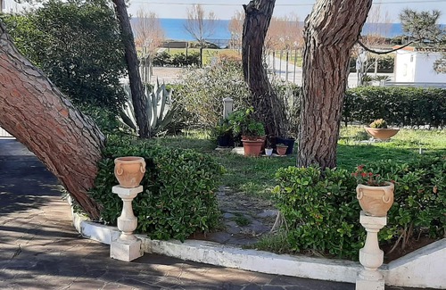 Minturno Apartment | Apartment in Villa Valentini, Seafront, Gulf of Gaeta parking included