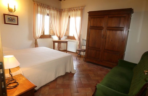 Serravalle Pistoiese Other | Apartment 2 rooms - 1 bathroom - sleeps 5 - wifi - pool