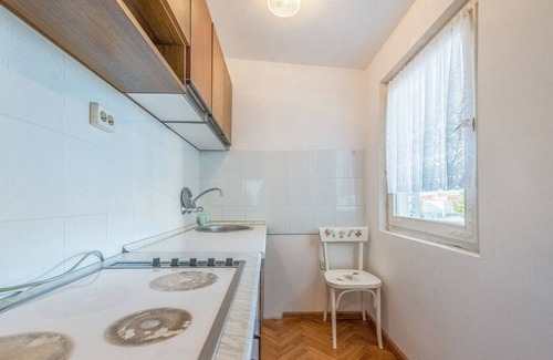 Jadrtovac Apartment | Apartment Ivic A3 near the beach
