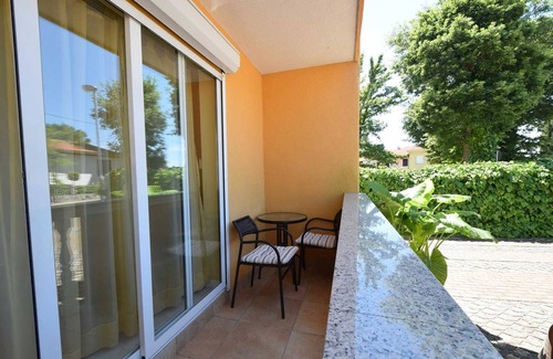Njivice Apartment | Apartment Jelica 2 with terrace