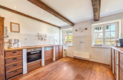 Vellahn Apartment | Apartment "Juttashof" with Private Terrace, Private Garden & Wi-Fi