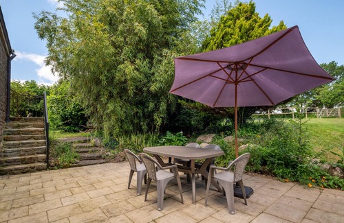 Erdeven Apartment | Apartment 'Ker Mané Teviec' with Shared Terrace, Shared Garden and Wi-Fi