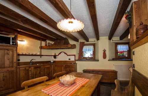 Grand Haury Apartment | Apartment "La Méizòn de Felise - La Crotta" with Mountain View, Shared Garden & Wi-Fi