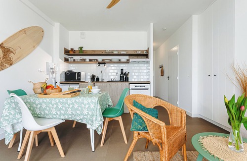 Rivedoux-Plage Apartment | Apartment 'La Plage, T2' with Sea View, Private Terrace and Wi-Fi