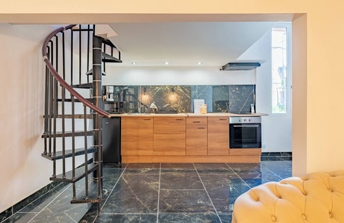 Cadereau Apartment | Apartment 'Le Balnéo' with Wi-Fi and Air Conditioning