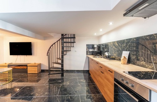 Cadereau Apartment | Apartment 'Le Balnéo' with Wi-Fi and Air Conditioning