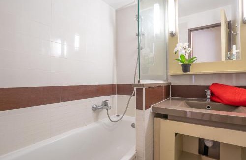 Cap Esterel Apartment | Apartment Le Village - C4 008 by Interhome