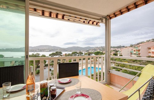 Agay Apartment | Apartment Les Coraux by Interhome