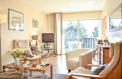 Tourgeville Apartment | Apartment Les Terrasses de Tourgeville-3 by Interhome