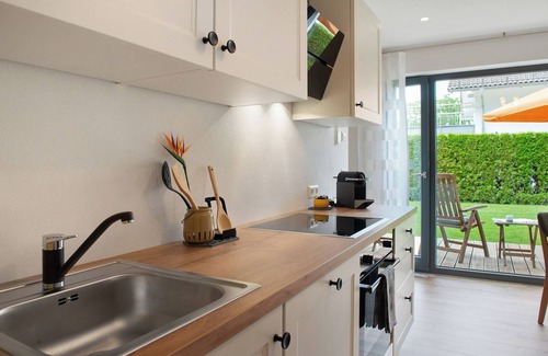 Unteruhldingen Apartment | Apartment 'Meili's Haus' with Private Terrace, Private Garden and Wi-Fi