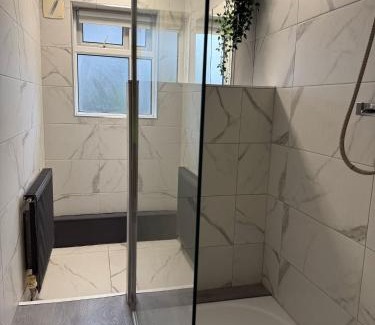 Hanham Apartment | Apartment !MAE11