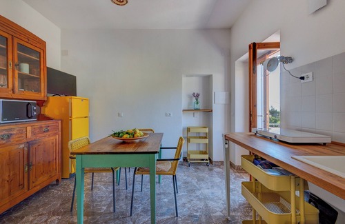 Seccheto Apartment | Apartment 'Magnolia P1' with Private Terrace, Wi-Fi and Air Conditioning