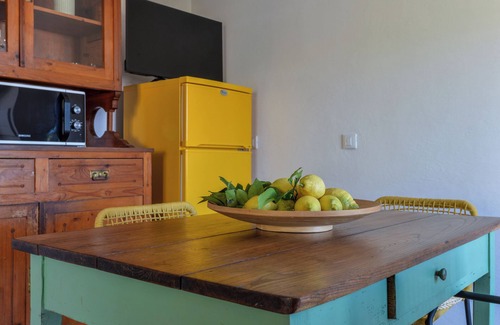 Seccheto Apartment | Apartment 'Magnolia P1' with Private Terrace, Wi-Fi and Air Conditioning