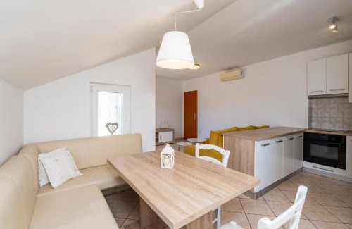 Mokosica Apartment | Apartment Majer
