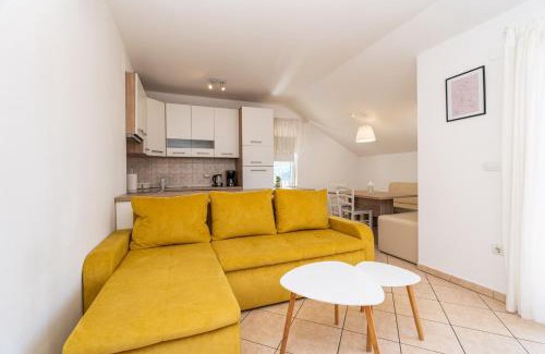 Mokosica Apartment | Apartment Majer