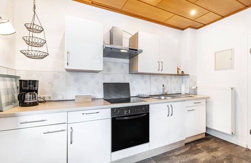 Menden Apartment | Apartment 'Mama Mia' with Shared Garden and Wi-Fi