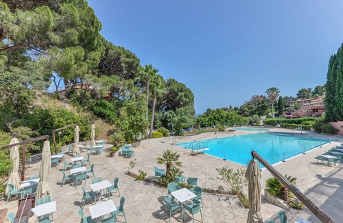Capo D'arco Apartment | Apartment 'Margherita' with Sea View, Private Terrace and Balcony