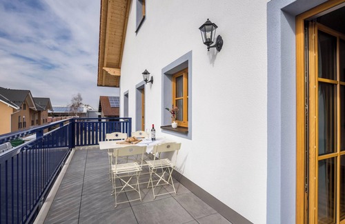 Gilching Apartment | Apartment 'Maria' at the Schloegelhof with Wi-Fi & Balcony