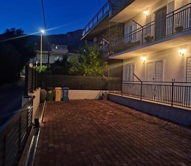 Kastel Kambelovac Apartment | Apartment Marko