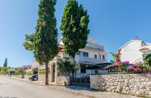 Mirce Apartment | Apartment Mia